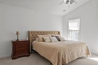 33 Wildwood Dr, Southborough, MA 01772