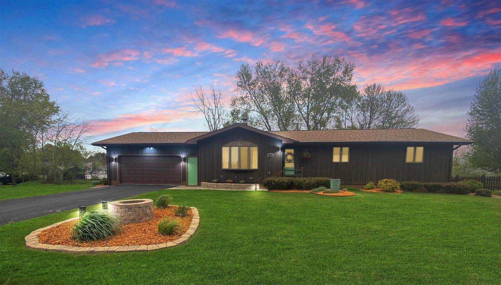 3309 Parkdale Drive, Marinette, WI 54143