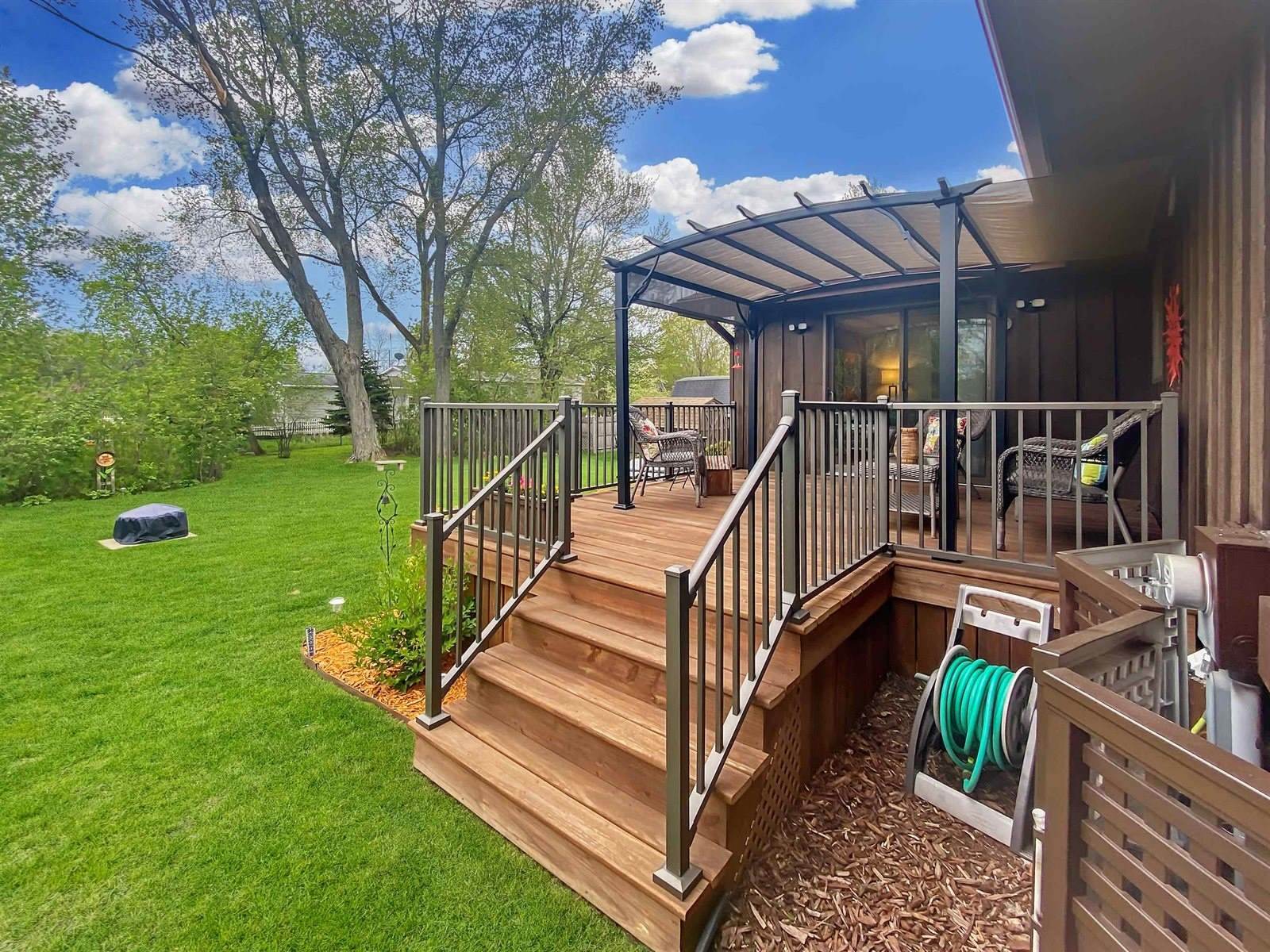 3309 Parkdale Drive, Marinette, WI 54143