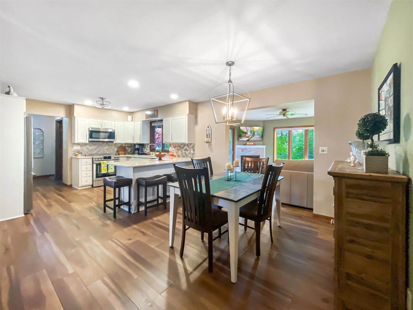 3309 Parkdale Drive, Marinette, WI 54143
