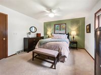 3309 Parkdale Drive, Marinette, WI 54143