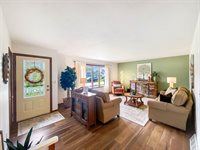 3309 Parkdale Drive, Marinette, WI 54143