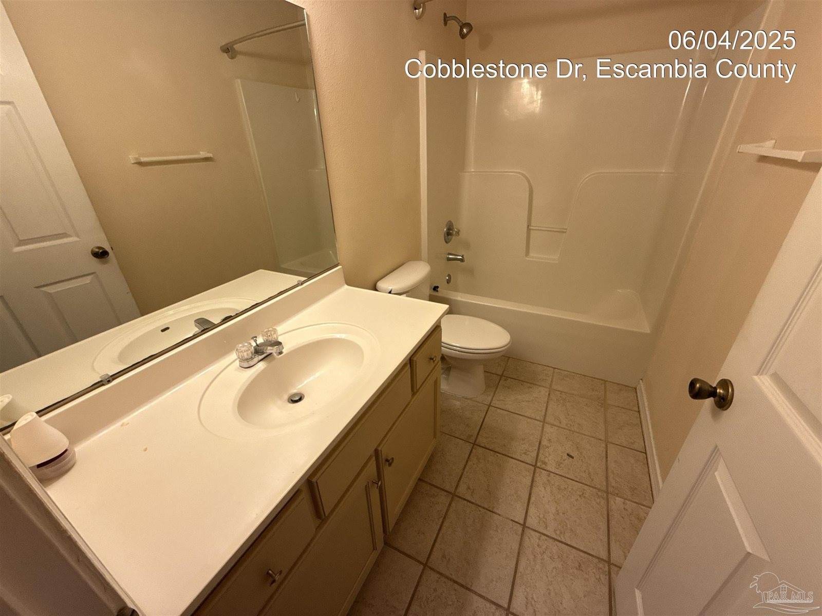 1042 Cobblestone Dr, Pensacola, FL 32514