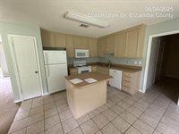 1042 Cobblestone Dr, Pensacola, FL 32514