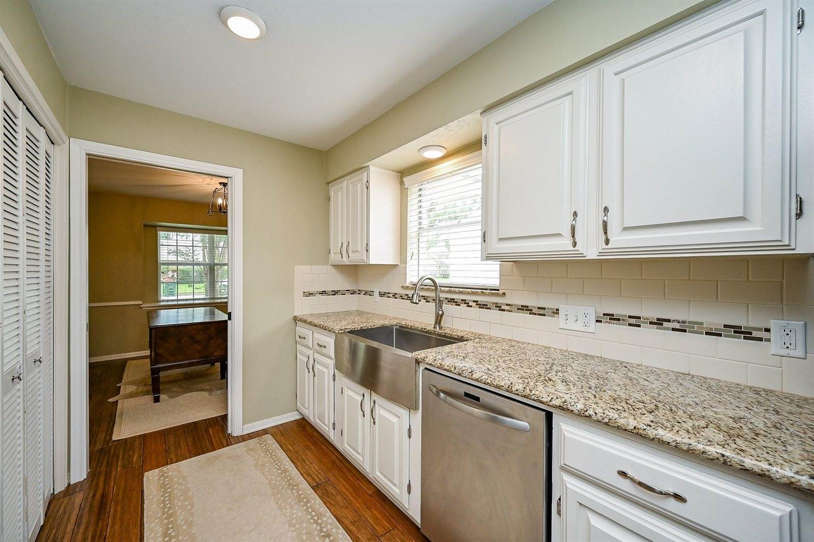 2730 Manila Lane, Houston, TX 77043