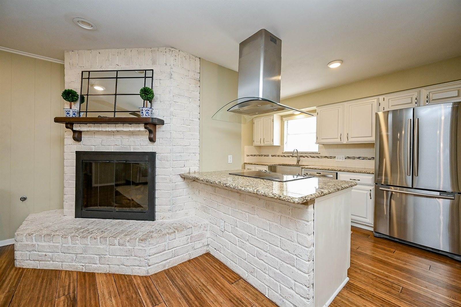 2730 Manila Lane, Houston, TX 77043