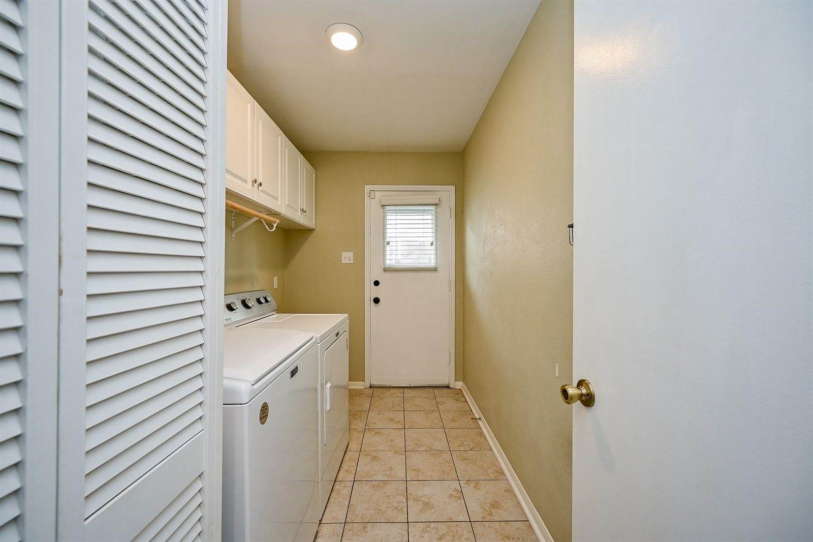 2730 Manila Lane, Houston, TX 77043