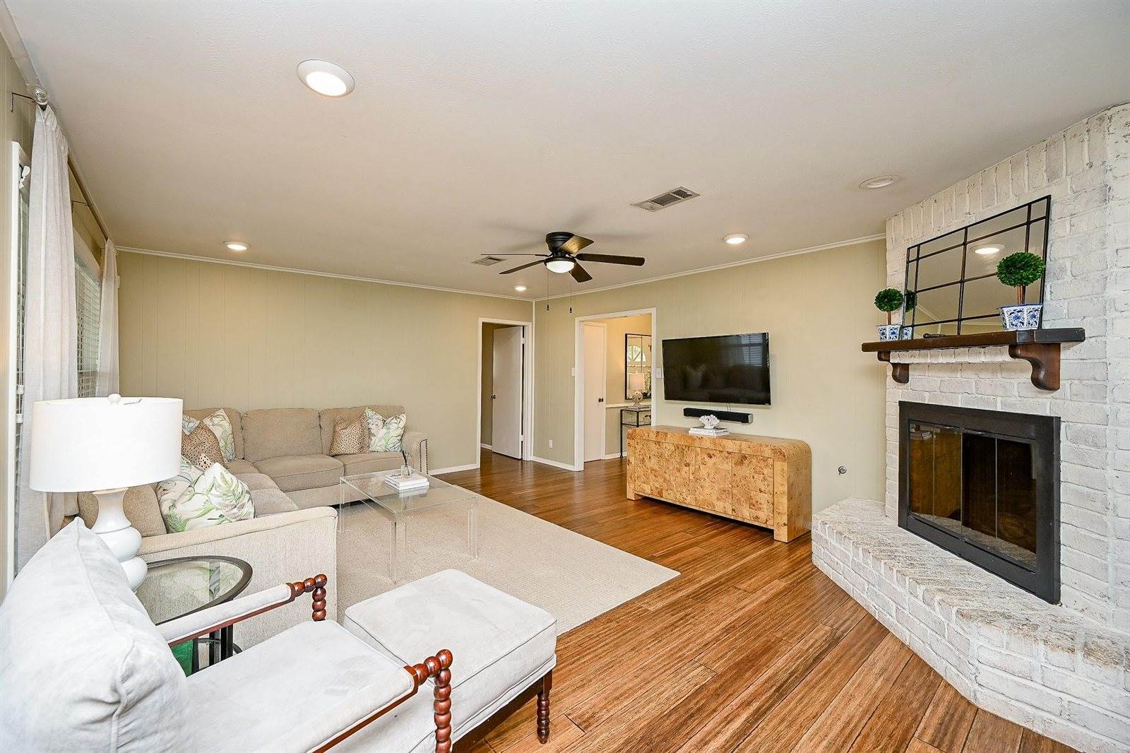 2730 Manila Lane, Houston, TX 77043