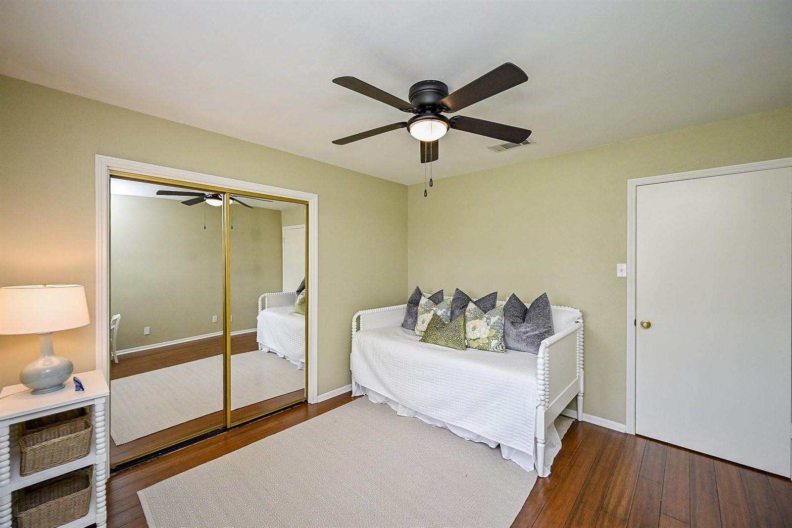 2730 Manila Lane, Houston, TX 77043