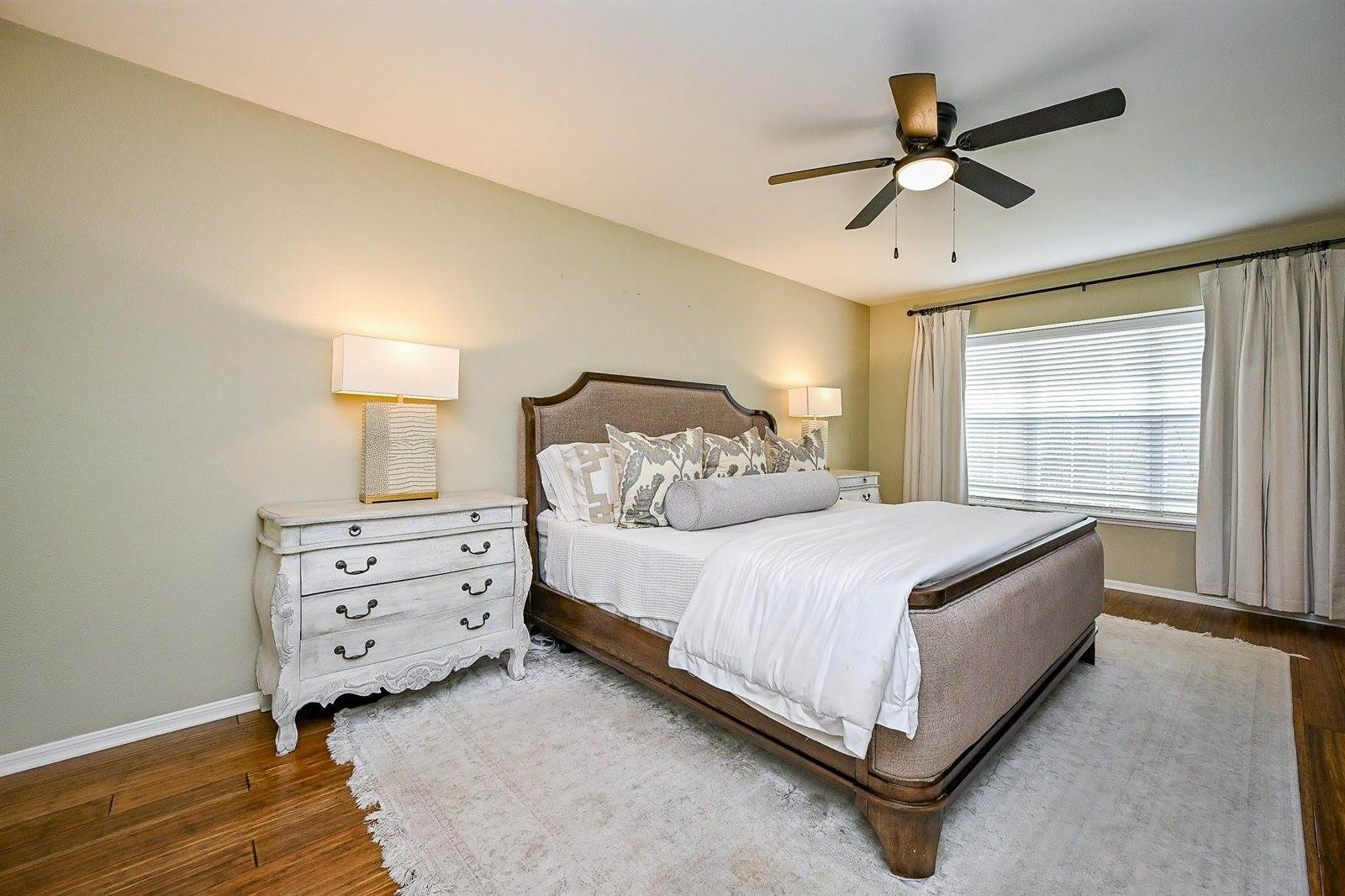 2730 Manila Lane, Houston, TX 77043