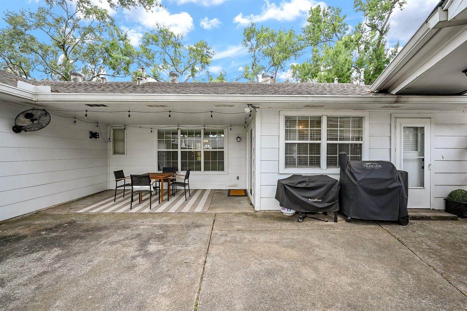 2730 Manila Lane, Houston, TX 77043