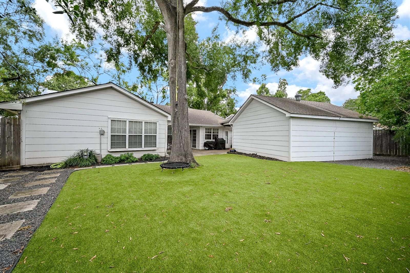 2730 Manila Lane, Houston, TX 77043