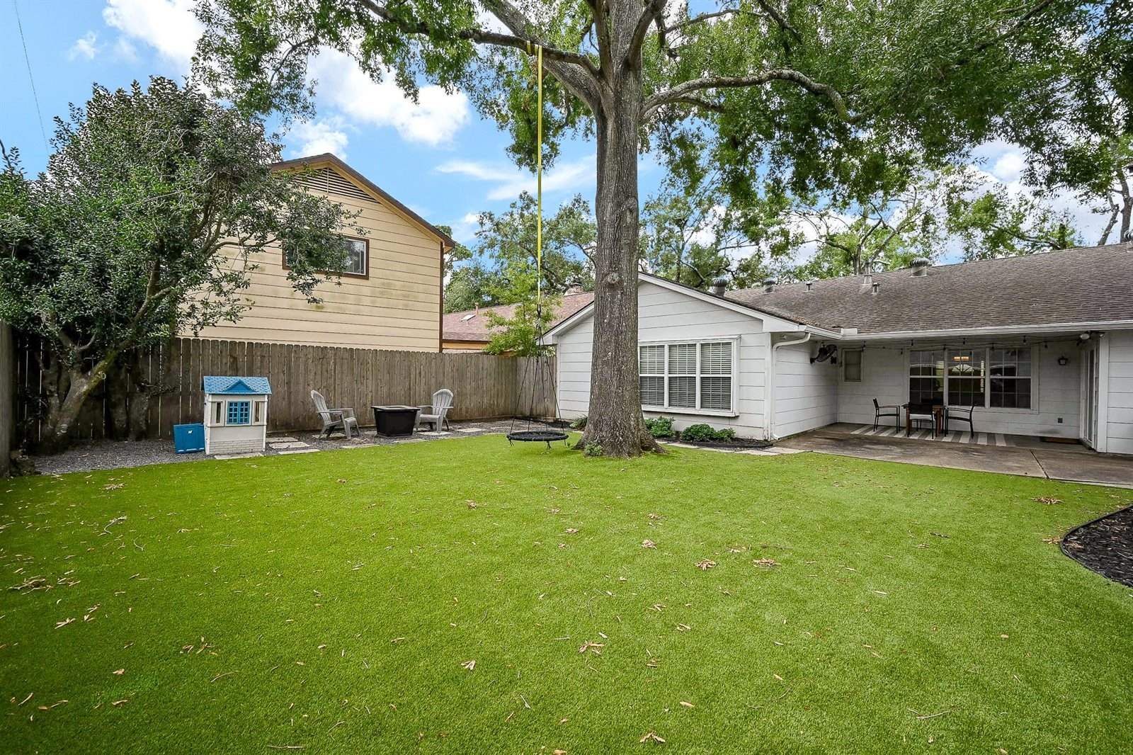 2730 Manila Lane, Houston, TX 77043