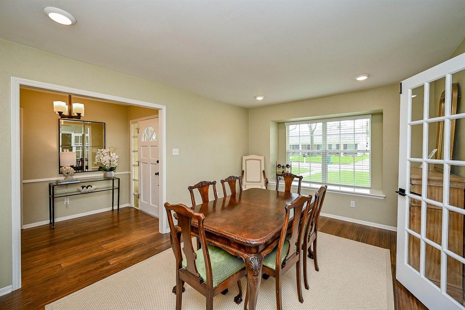 2730 Manila Lane, Houston, TX 77043