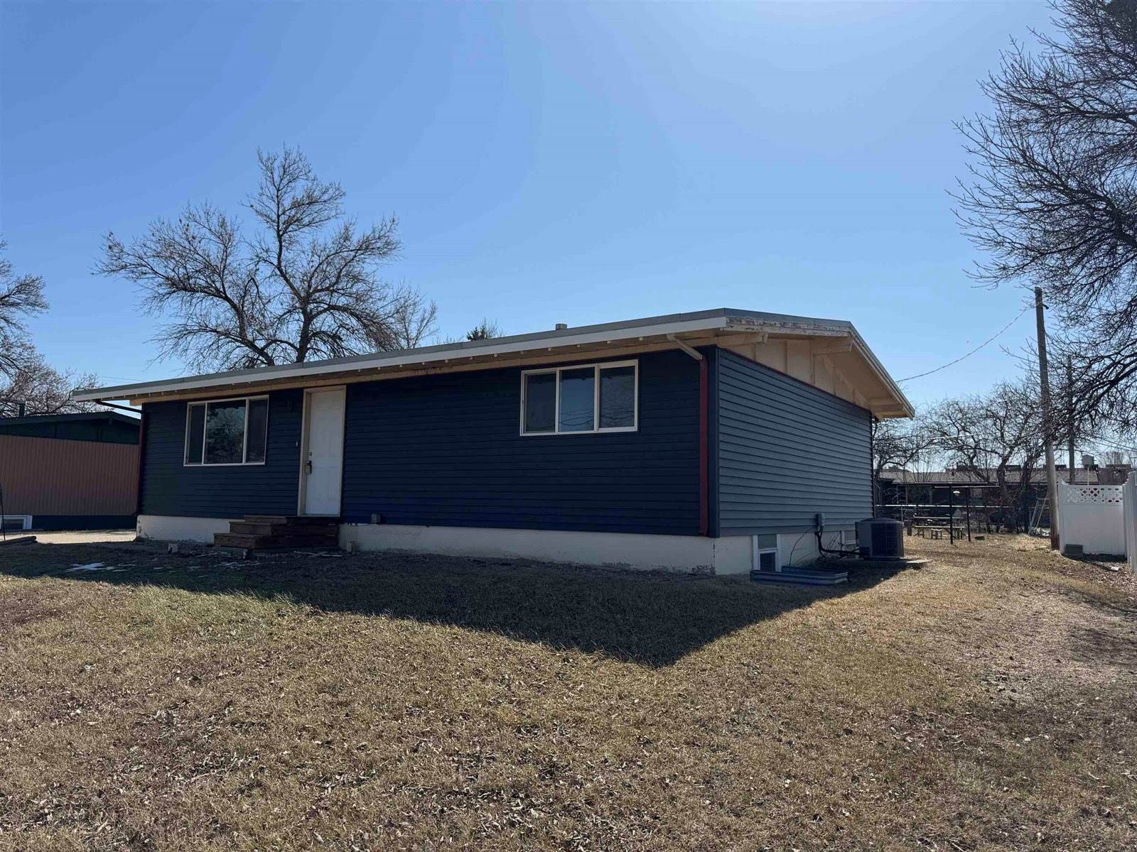 1709 Central Ave W, Minot, ND 58701