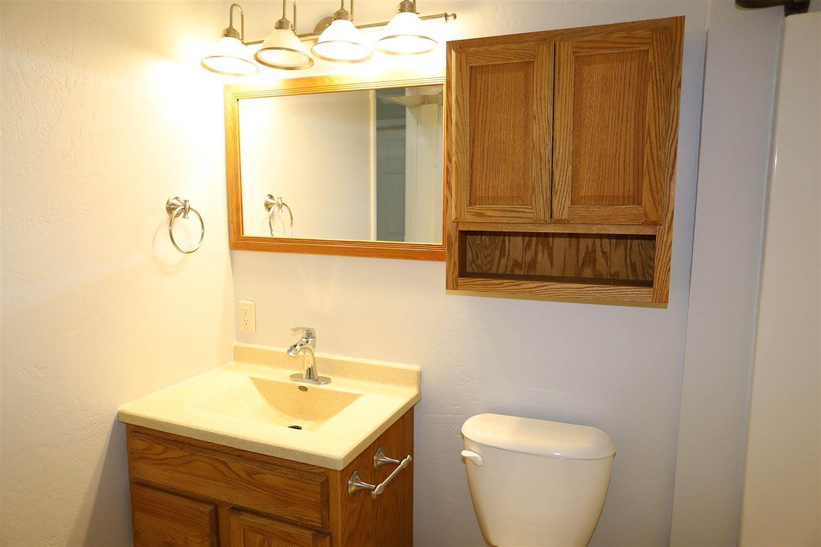 1709 Central Ave W, Minot, ND 58701