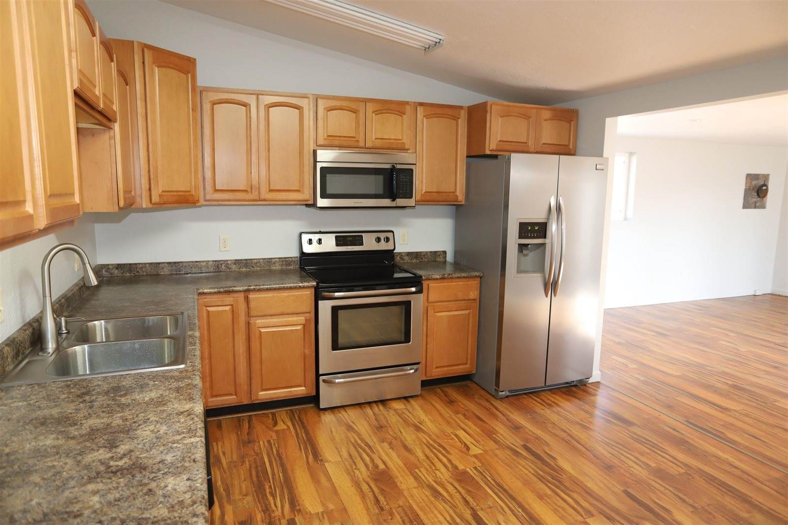 1709 Central Ave W, Minot, ND 58701