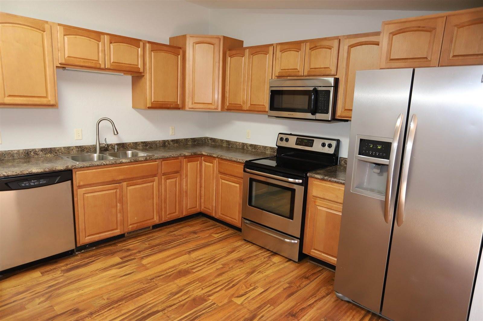 1709 Central Ave W, Minot, ND 58701