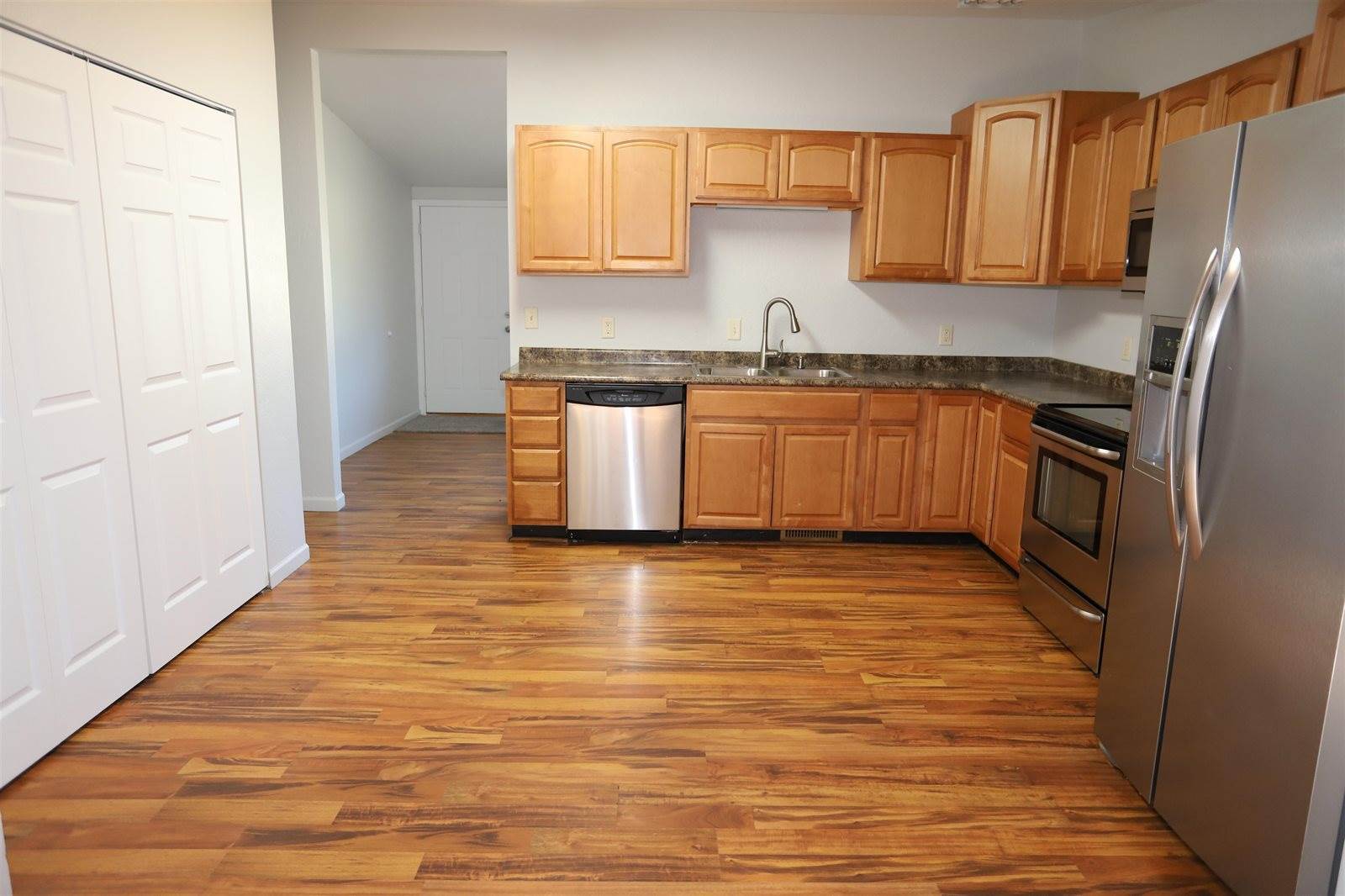 1709 Central Ave W, Minot, ND 58701