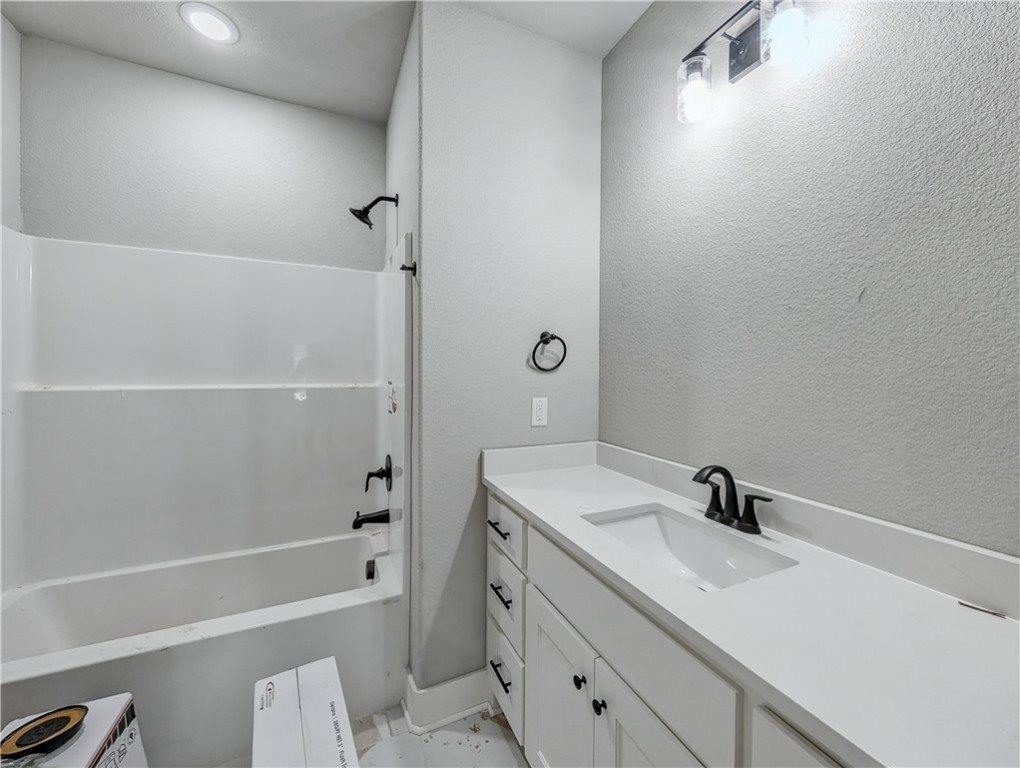 7 Woking Lane, Bella Vista, AR 72714