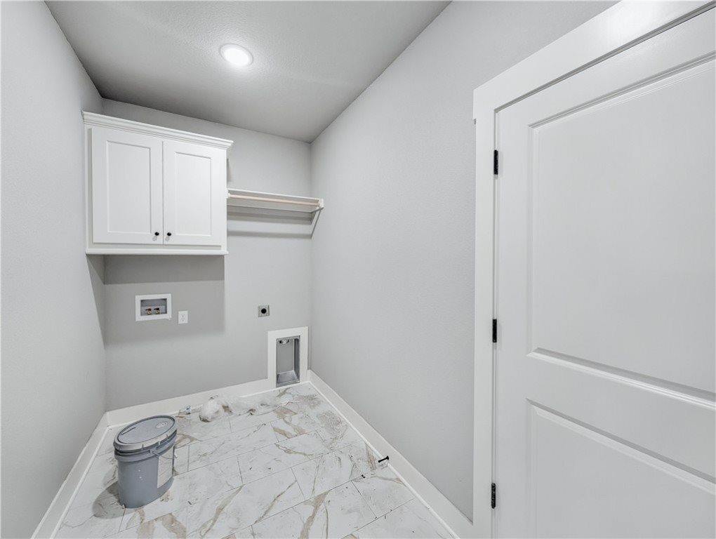 7 Woking Lane, Bella Vista, AR 72714