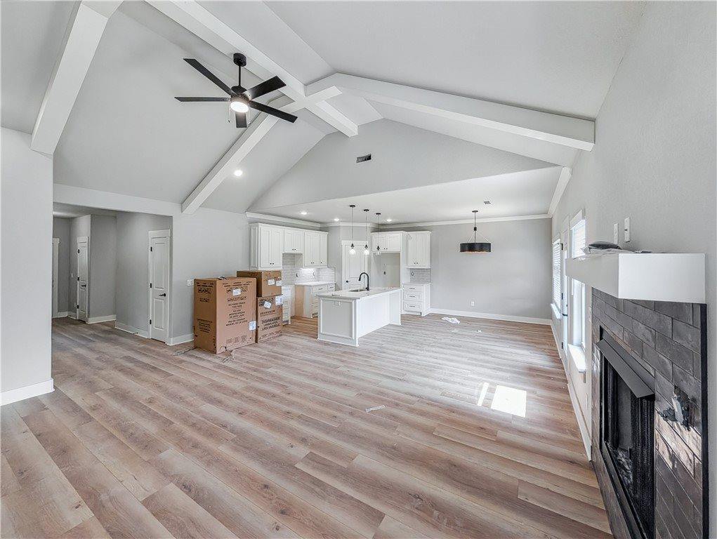 7 Woking Lane, Bella Vista, AR 72714