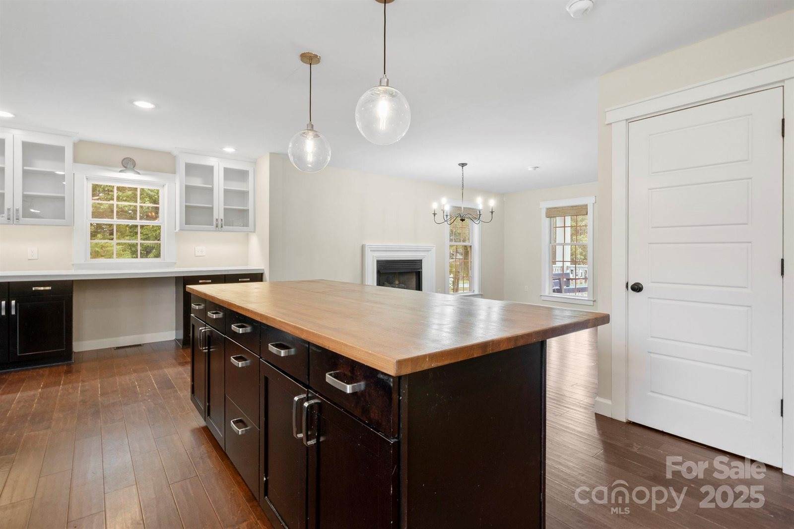 10749 Kingsview Drive, Davidson, NC 28036