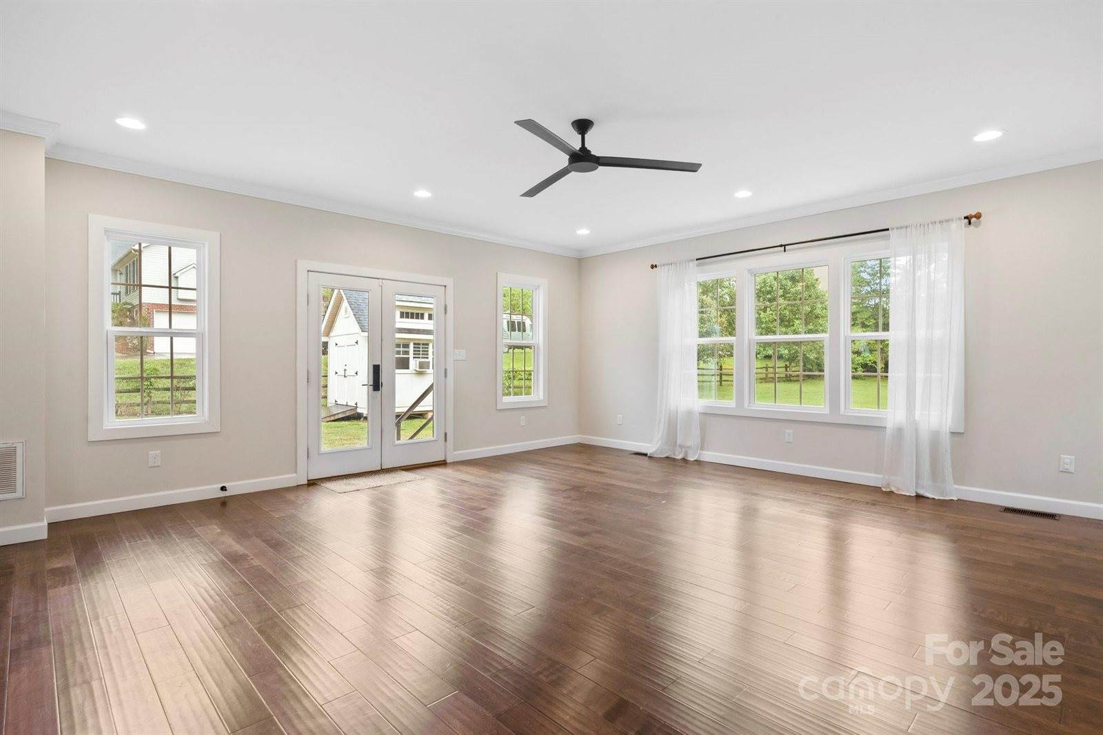 10749 Kingsview Drive, Davidson, NC 28036