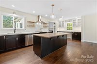 10749 Kingsview Drive, Davidson, NC 28036