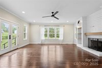 10749 Kingsview Drive, Davidson, NC 28036
