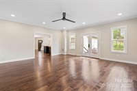 10749 Kingsview Drive, Davidson, NC 28036