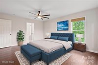 10749 Kingsview Drive, Davidson, NC 28036