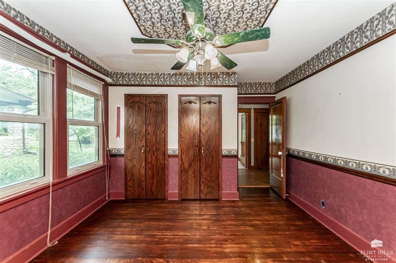 325 West Chestnut Street, Junction City, KS 66441