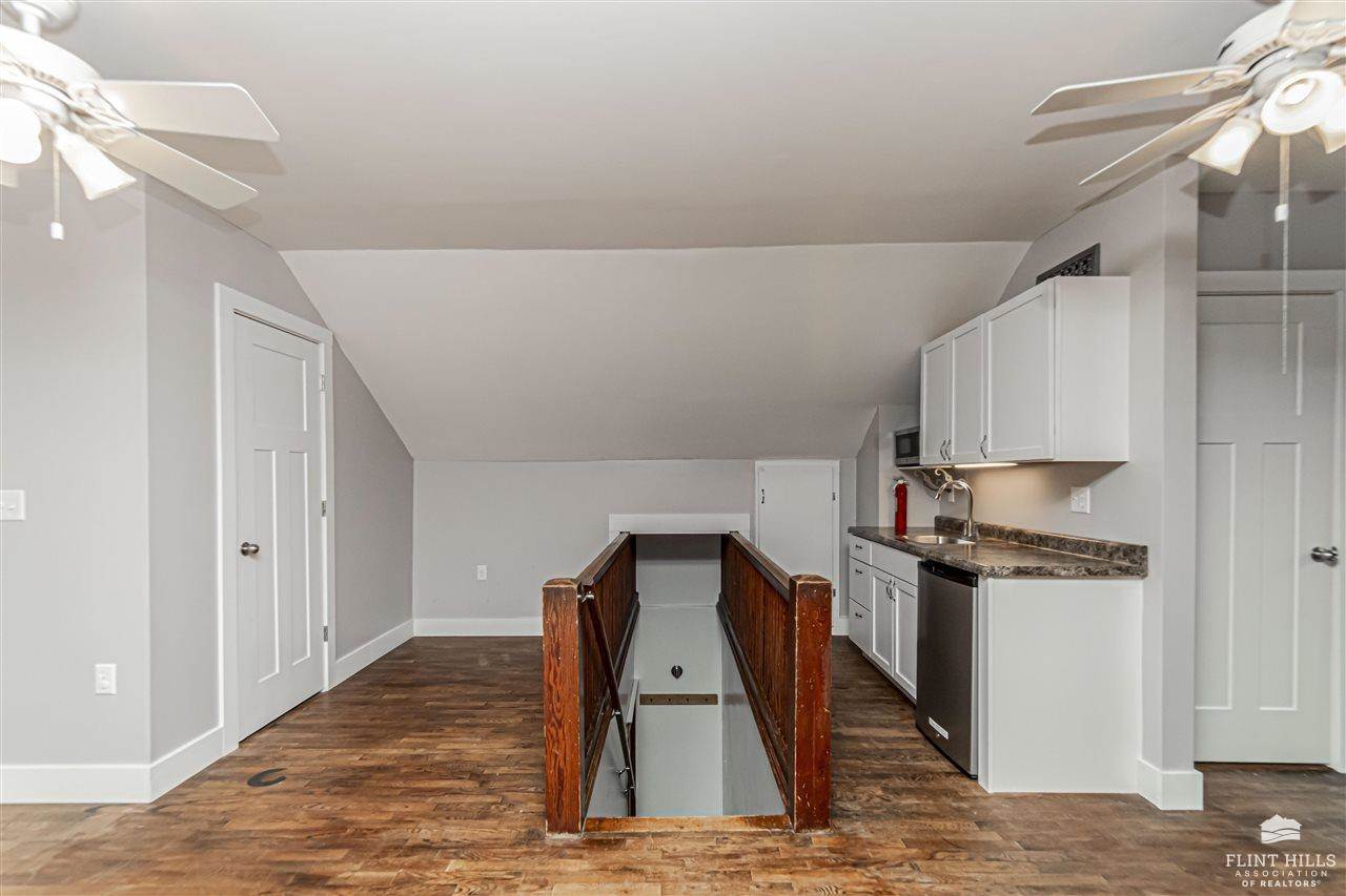 325 West Chestnut Street, Junction City, KS 66441