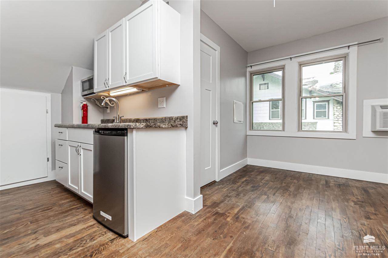 325 West Chestnut Street, Junction City, KS 66441