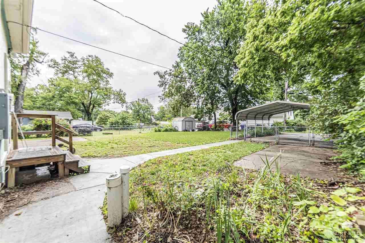 325 West Chestnut Street, Junction City, KS 66441