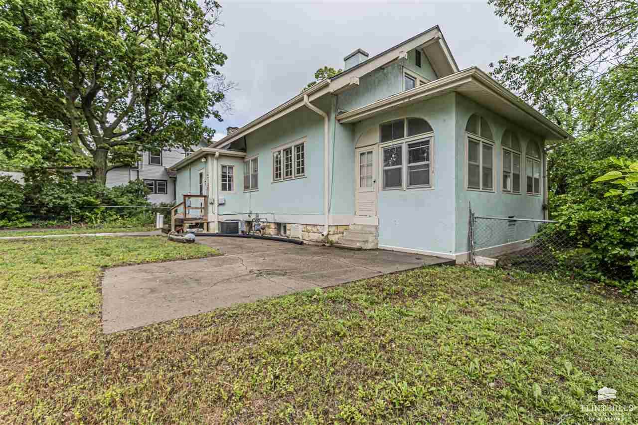 325 West Chestnut Street, Junction City, KS 66441