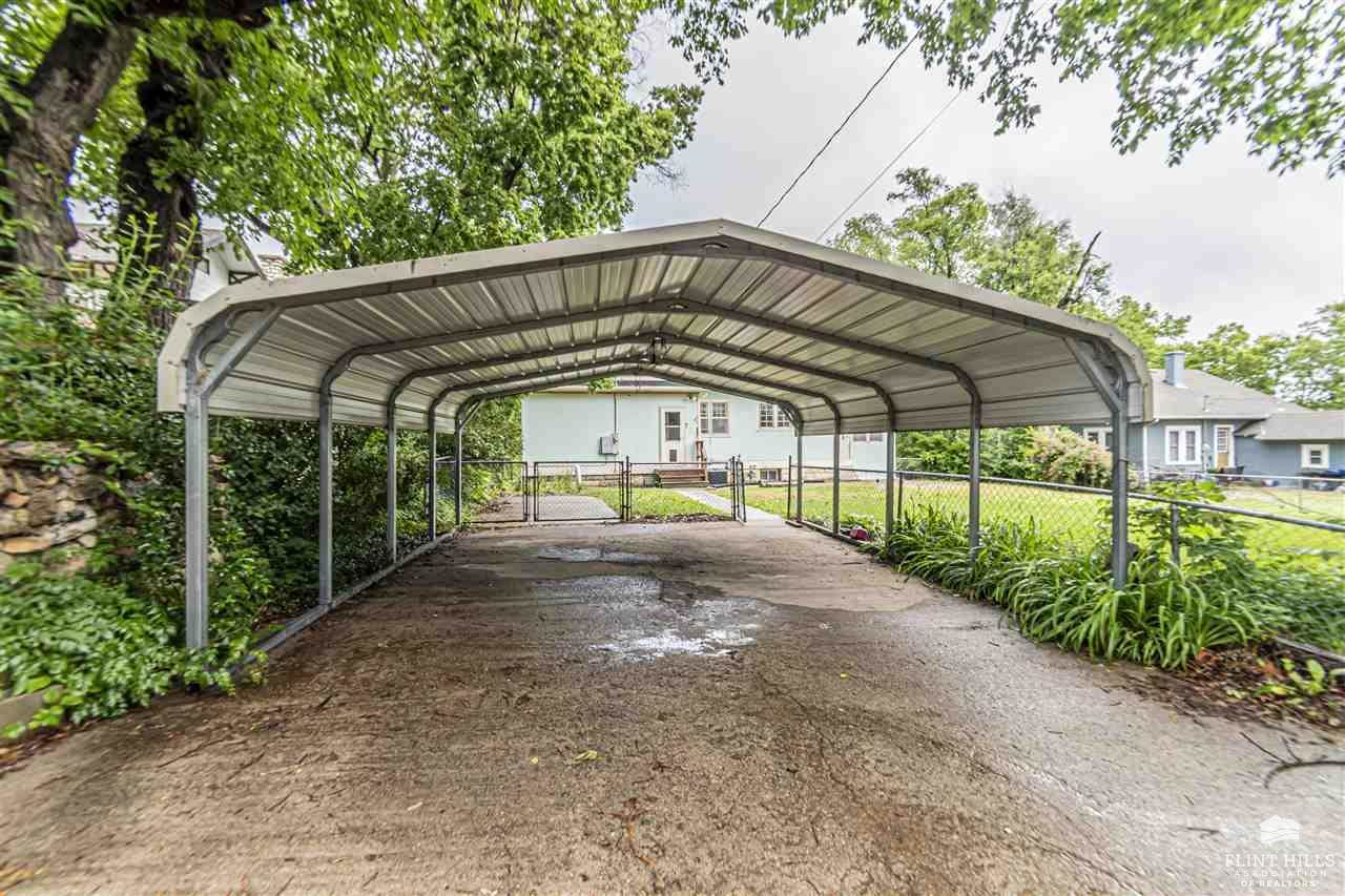 325 West Chestnut Street, Junction City, KS 66441