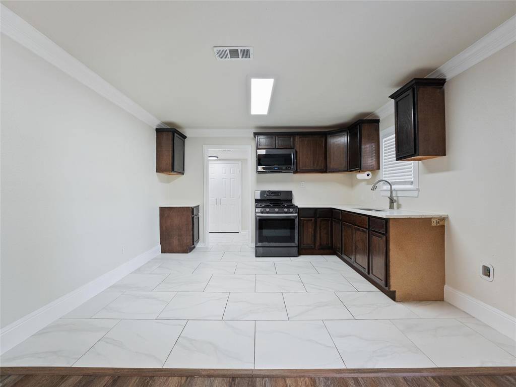 320 Methodist Street, Red Oak, TX 75154