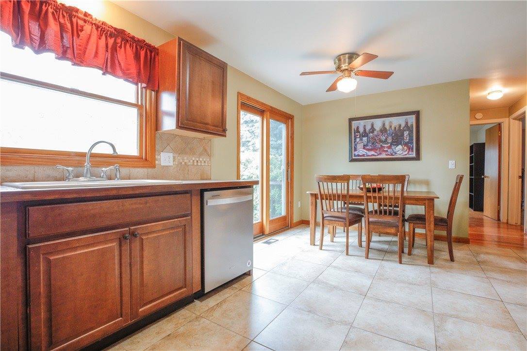 208 Cape Cod Way, Henrietta, NY 14623