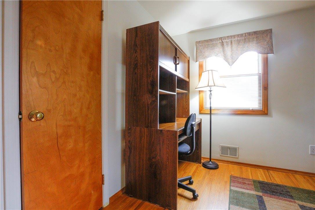 208 Cape Cod Way, Henrietta, NY 14623