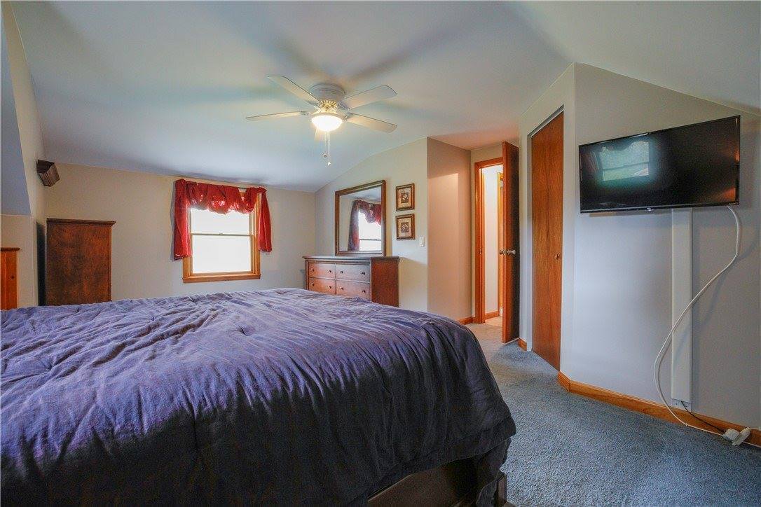 208 Cape Cod Way, Henrietta, NY 14623