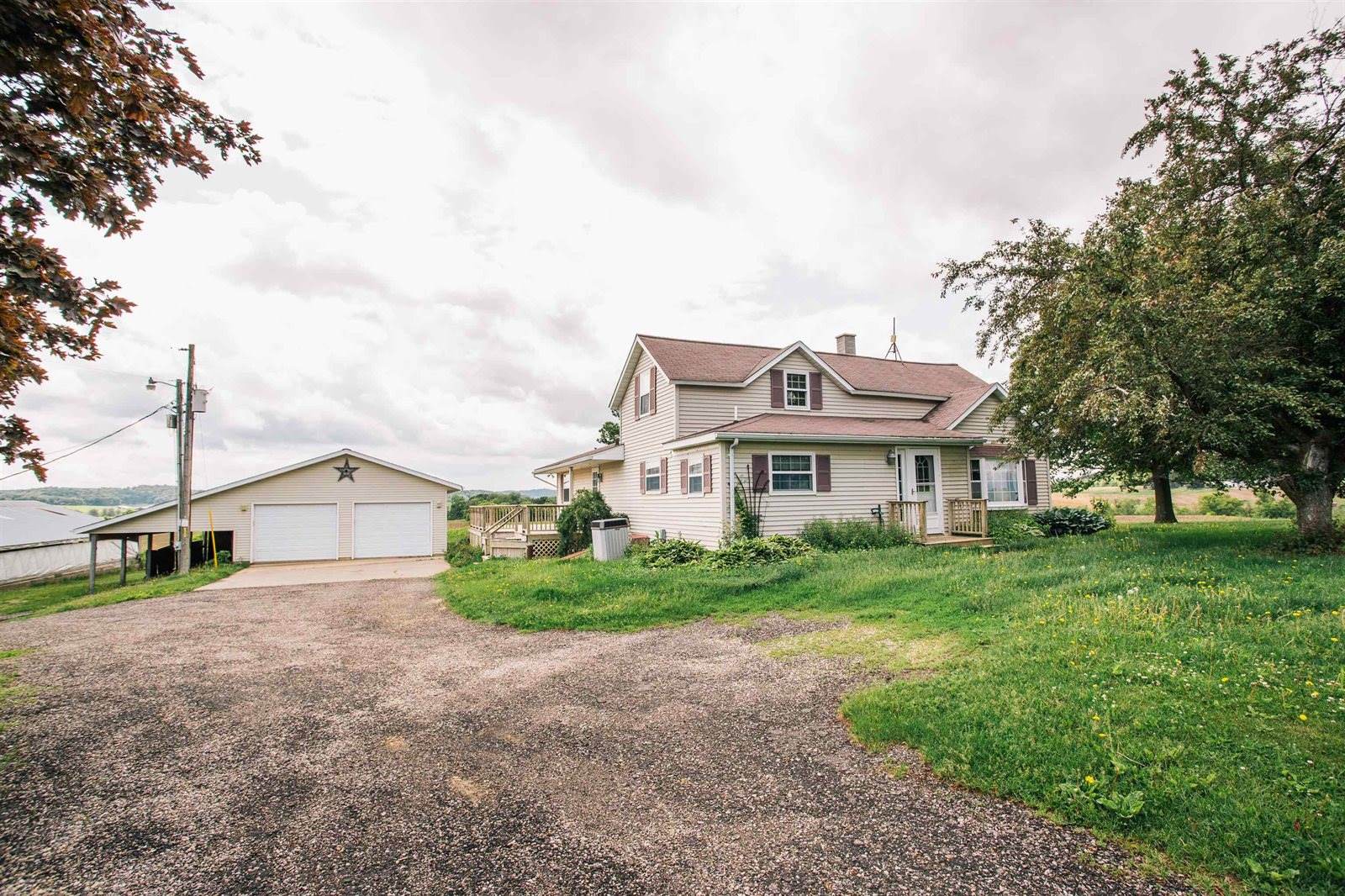 N9891 N Pole Grove Road, Alma Center, WI 54611