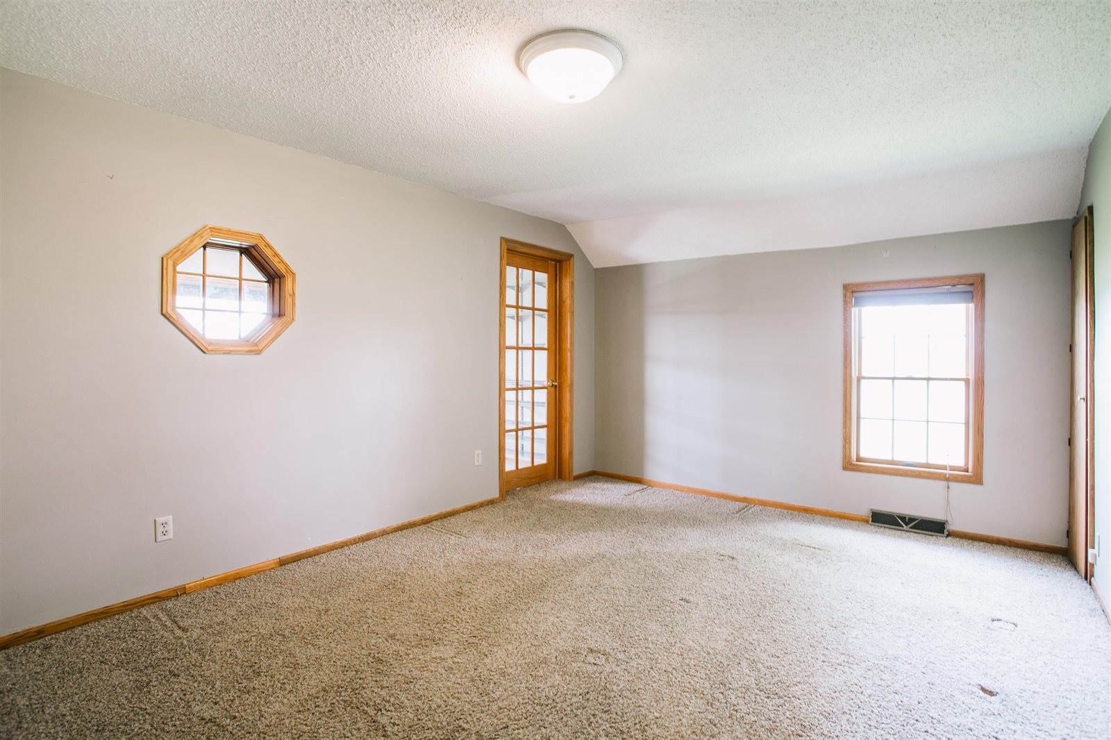 N9891 N Pole Grove Road, Alma Center, WI 54611