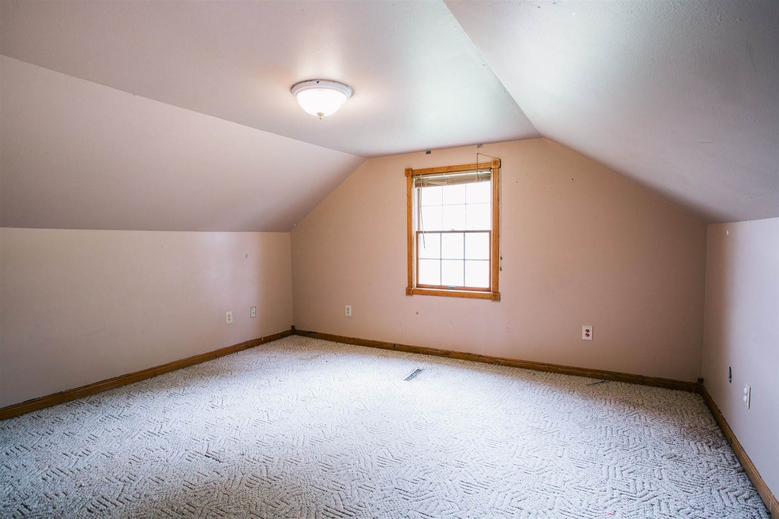 N9891 N Pole Grove Road, Alma Center, WI 54611