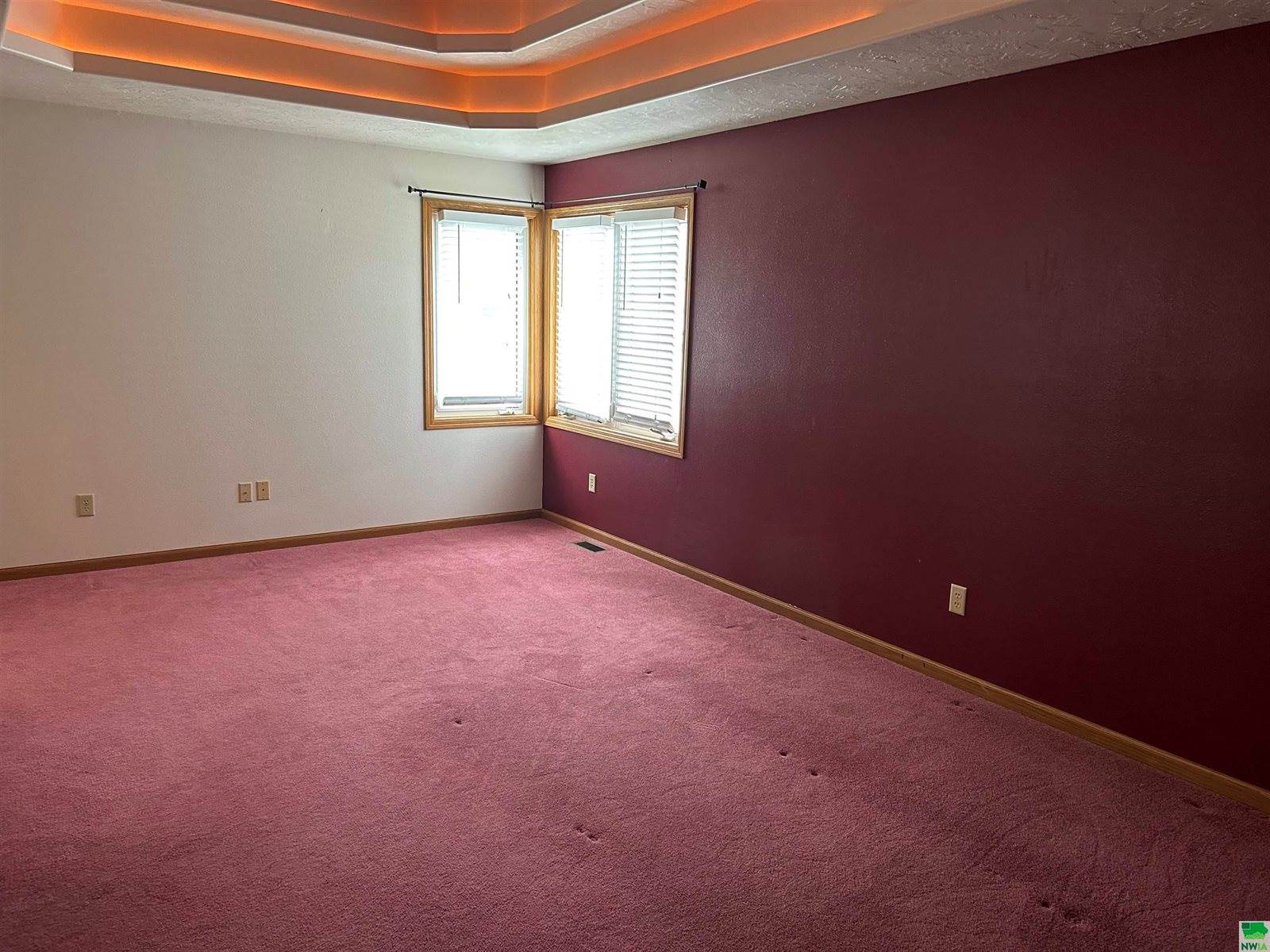 627 Lakeview Dr., McCook Lake, SD 57049