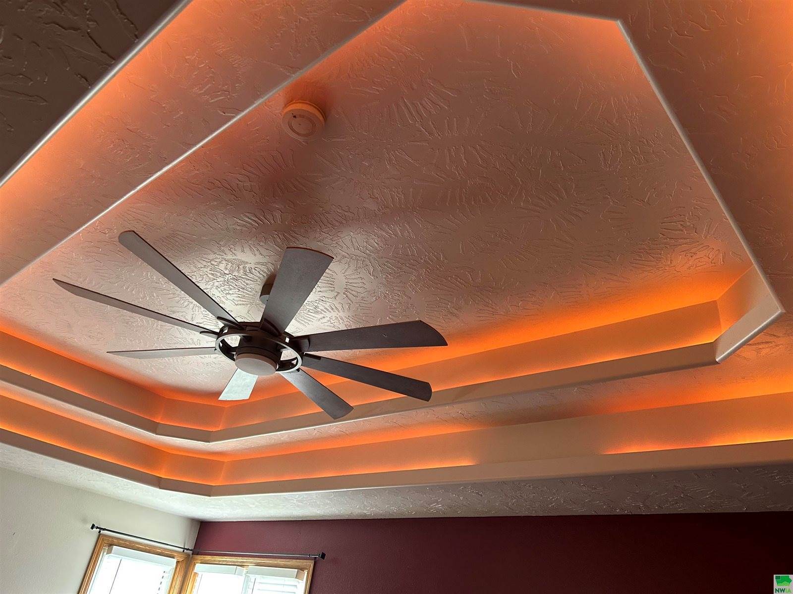 627 Lakeview Dr., McCook Lake, SD 57049