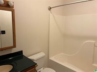 627 Lakeview Dr., McCook Lake, SD 57049