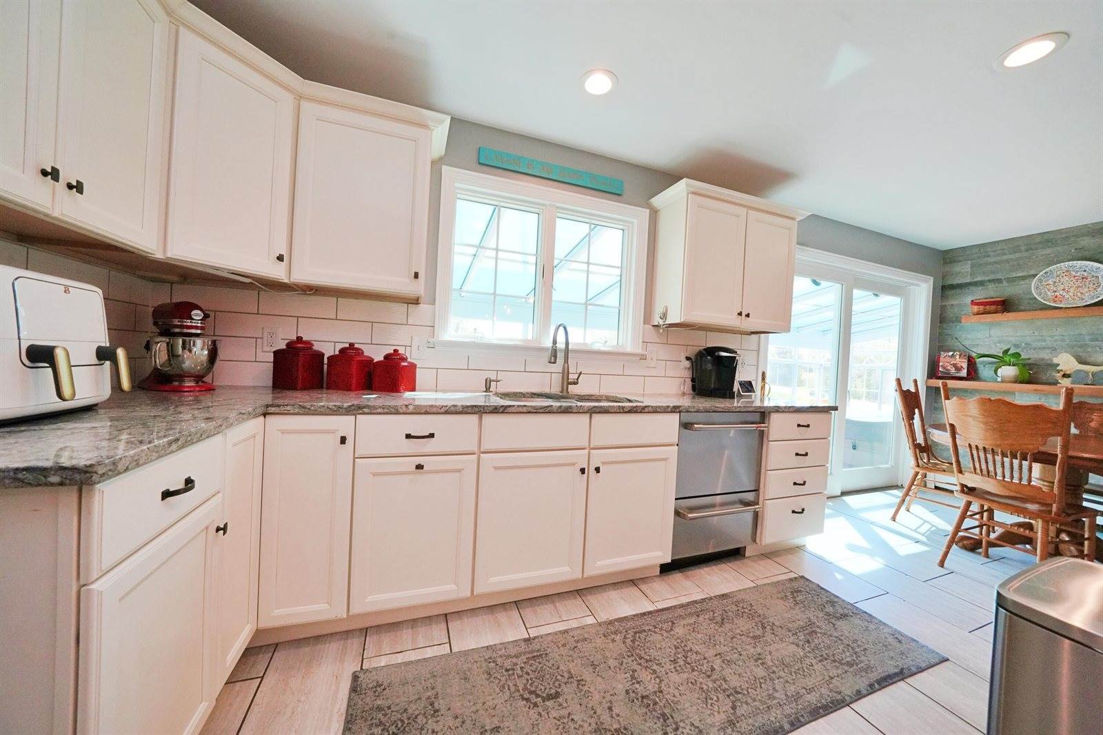 428 Main Street, Orono, ME 04473