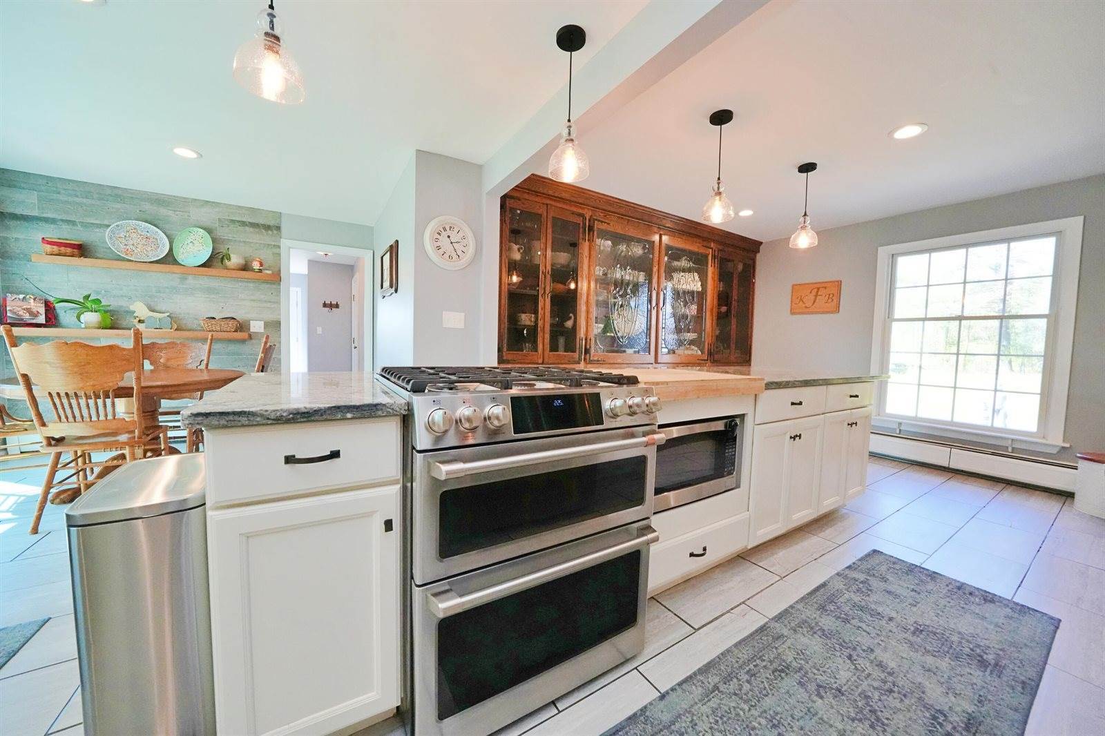 428 Main Street, Orono, ME 04473